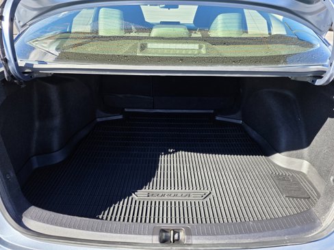 Used 2022 Toyota Corolla LE image 29
