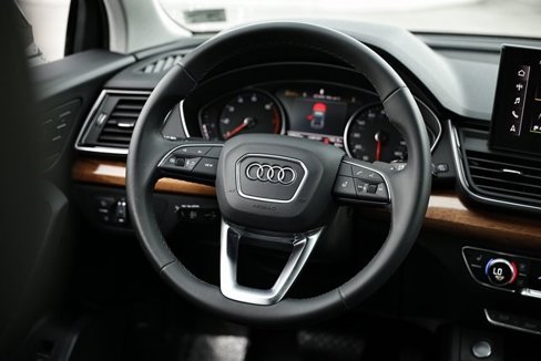 Used 2023 Audi Q5 2.0T Premium w/ Convenience Package image 26