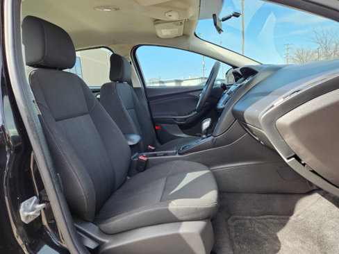 Used 2017 Ford Focus SE image 14