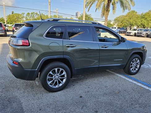 Used 2019 Jeep Cherokee Latitude Plus w/ Cold Weather Group image 15