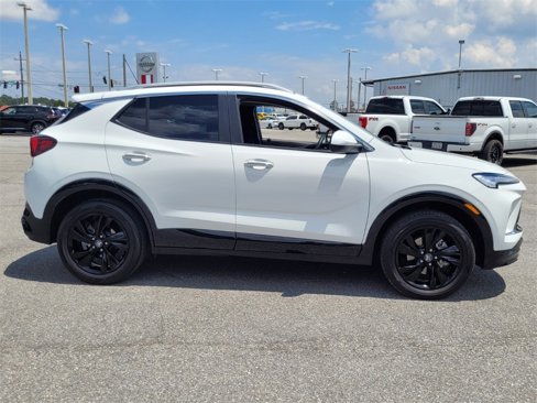Used 2024 Buick Encore GX Sport Touring image 12