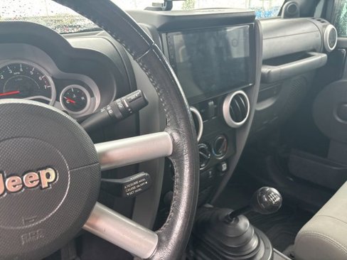 Used 2010 Jeep Wrangler Sahara image 8