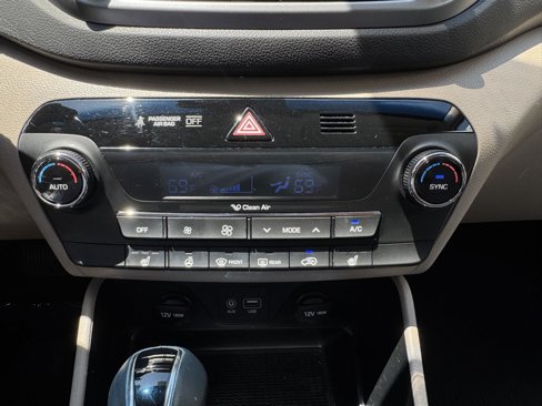 Used 2018 Hyundai Tucson Limited image 21