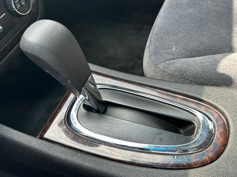 Used 2015 Chevrolet Impala LT w/ LT Sunroof Package image 30