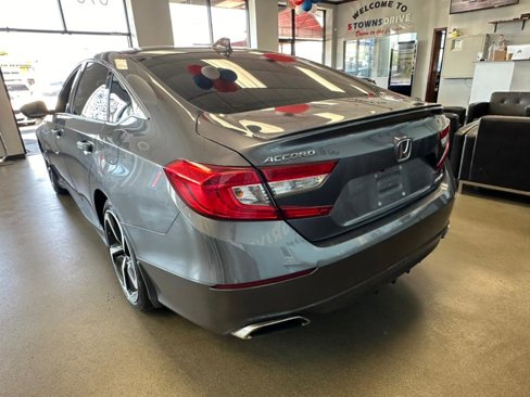 Used 2018 Honda Accord Sport image 12