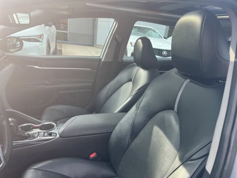 Used 2019 Toyota Camry XSE image 35