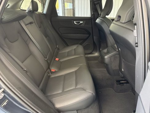 Certified 2025 Volvo XC60 B5 Plus image 19