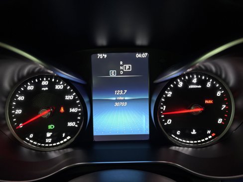 Used 2021 Mercedes-Benz GLC 300 w/ Premium Package image 19