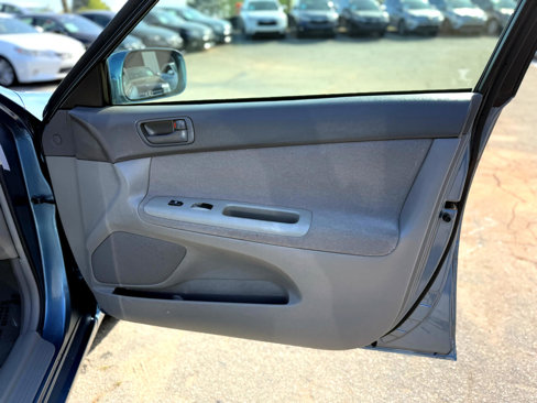 Used 2004 Toyota Camry SE image 33