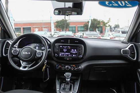 Used 2023 Kia Soul LX w/ Option Group 015 image 17