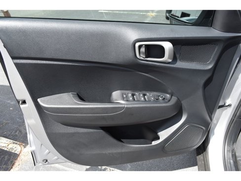 New 2025 Hyundai Venue SE image 13