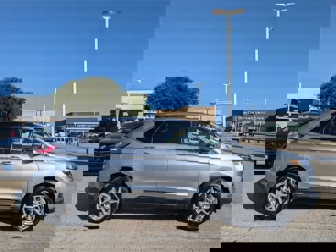 Used 2023 Ford Edge SEL image 3