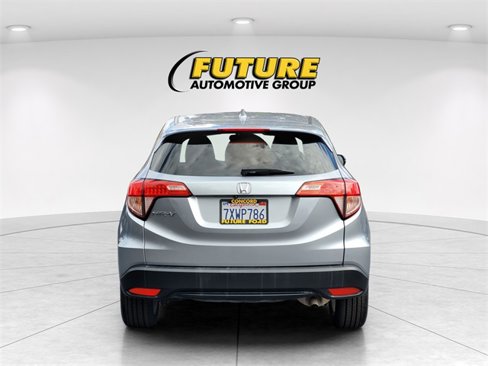 Used 2017 Honda HR-V EX image 5