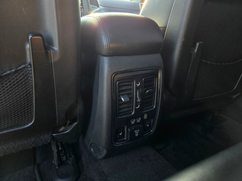 Used 2018 Jeep Grand Cherokee Limited image 29