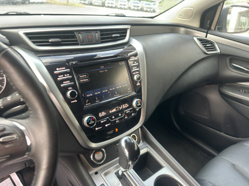 Used 2023 Nissan Murano SL image 11
