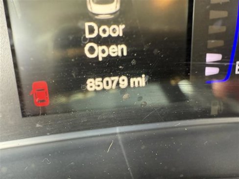 Used 2015 Chrysler 200 Limited image 22