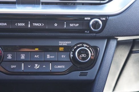 Used 2020 Kia Niro EX image 26