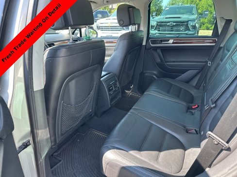 Used 2012 Volkswagen Touareg Hybrid image 6