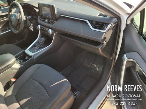 Used 2019 Toyota RAV4 LE image 24