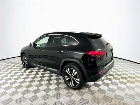 Certified 2025 Mercedes-Benz GLA 250 image 5