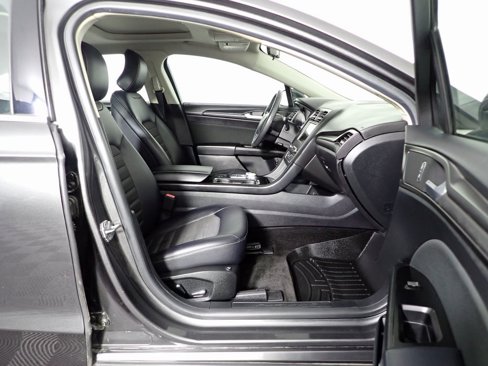 Used 2018 Ford Fusion SE w/ Equipment Group 601A image 37