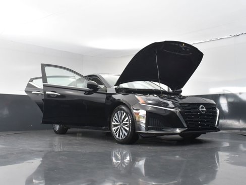 Used 2024 Nissan Altima 2.5 SV image 28