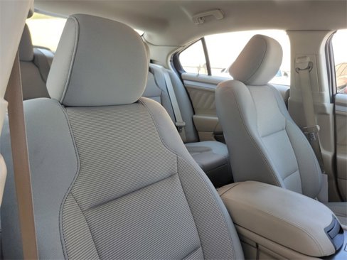 Used 2019 Ford Taurus SEL w/ Equipment Group 201A image 17