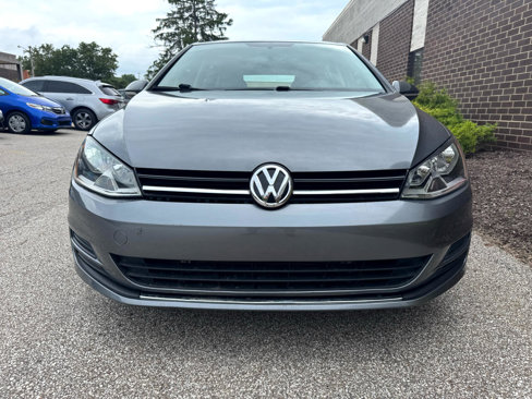 Used 2017 Volkswagen Golf S image 8