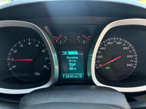 Used 2017 Chevrolet Equinox LT image 24