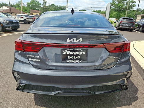 Used 2023 Kia Forte GT-Line image 5