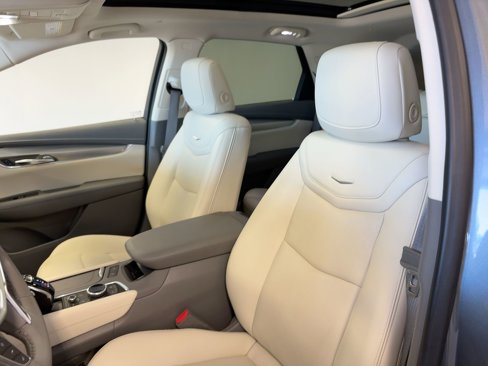 Used 2022 Cadillac XT5 Premium Luxury w/ Technology Package image 23