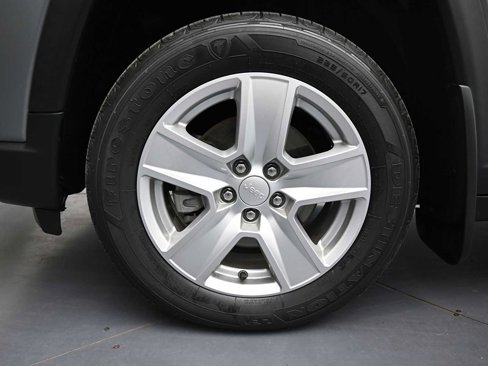 Used 2022 Jeep Compass Latitude w/ Convenience Group image 5