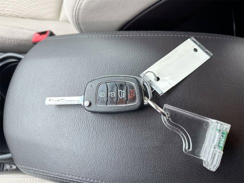 Used 2019 Hyundai Santa Fe XL SE image 37