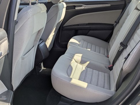 Used 2018 Ford Fusion S image 17