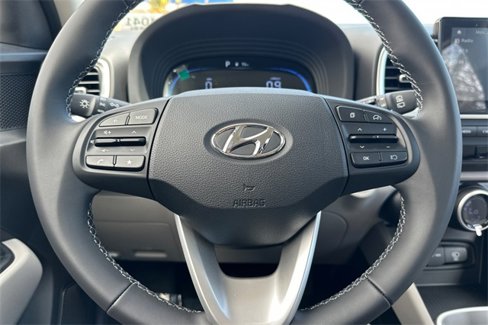 New 2025 Hyundai Venue SEL image 19