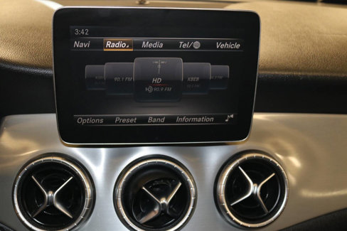 Used 2017 Mercedes-Benz CLA 250 image 28