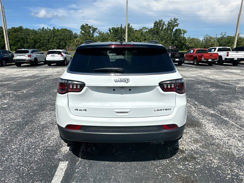 Certified 2022 Jeep Compass Limited image 5