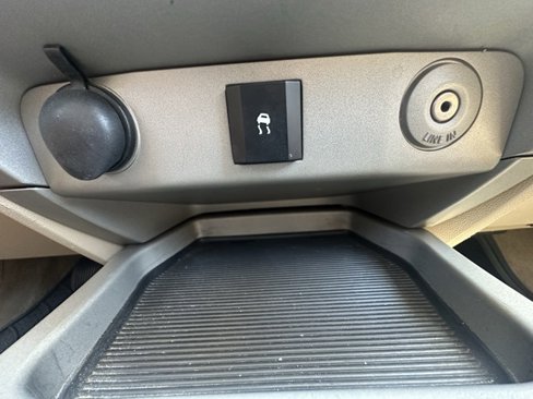 Used 2010 Ford Escape XLT image 15