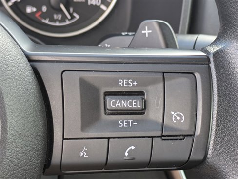 Used 2024 Nissan Rogue S image 19