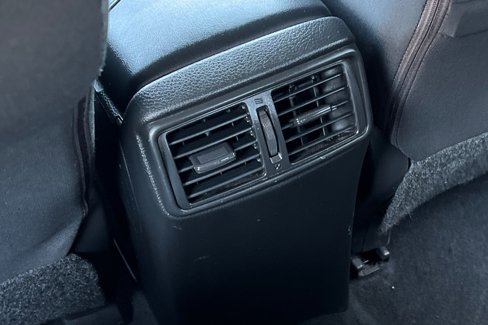 Used 2019 Nissan Rogue Sport S image 42