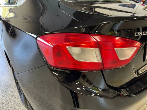 Used 2016 Chevrolet Cruze LT w/ Convenience Package image 8