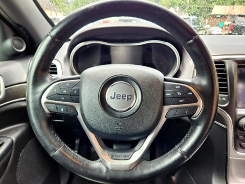 Used 2018 Jeep Grand Cherokee Limited image 21