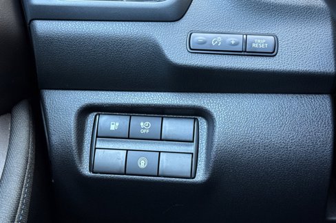 Certified 2024 Nissan Leaf S image 32