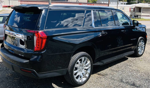Used 2022 GMC Yukon XL SLE w/ Gmc Pro Safety Plus Package image 13