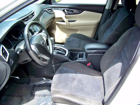 Used 2015 Nissan Rogue SV image 14