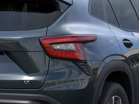 New 2025 Chevrolet Trax LT w/ Driver Confidence Package image 11