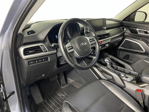 Used 2020 Kia Telluride S w/ S 8 Passenger Seating Package image 5