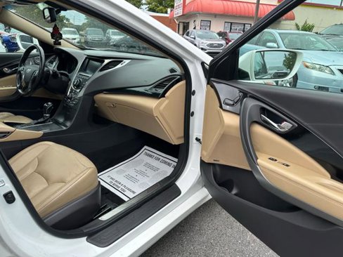 Used 2013 Hyundai Azera w/ Technology Pkg image 19