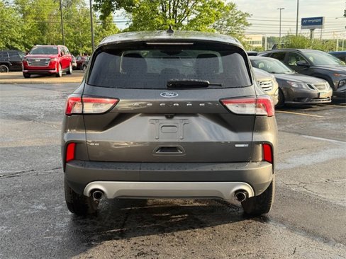Used 2020 Ford Escape SE image 5