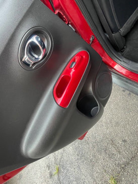 Used 2011 Nissan Juke SL image 16